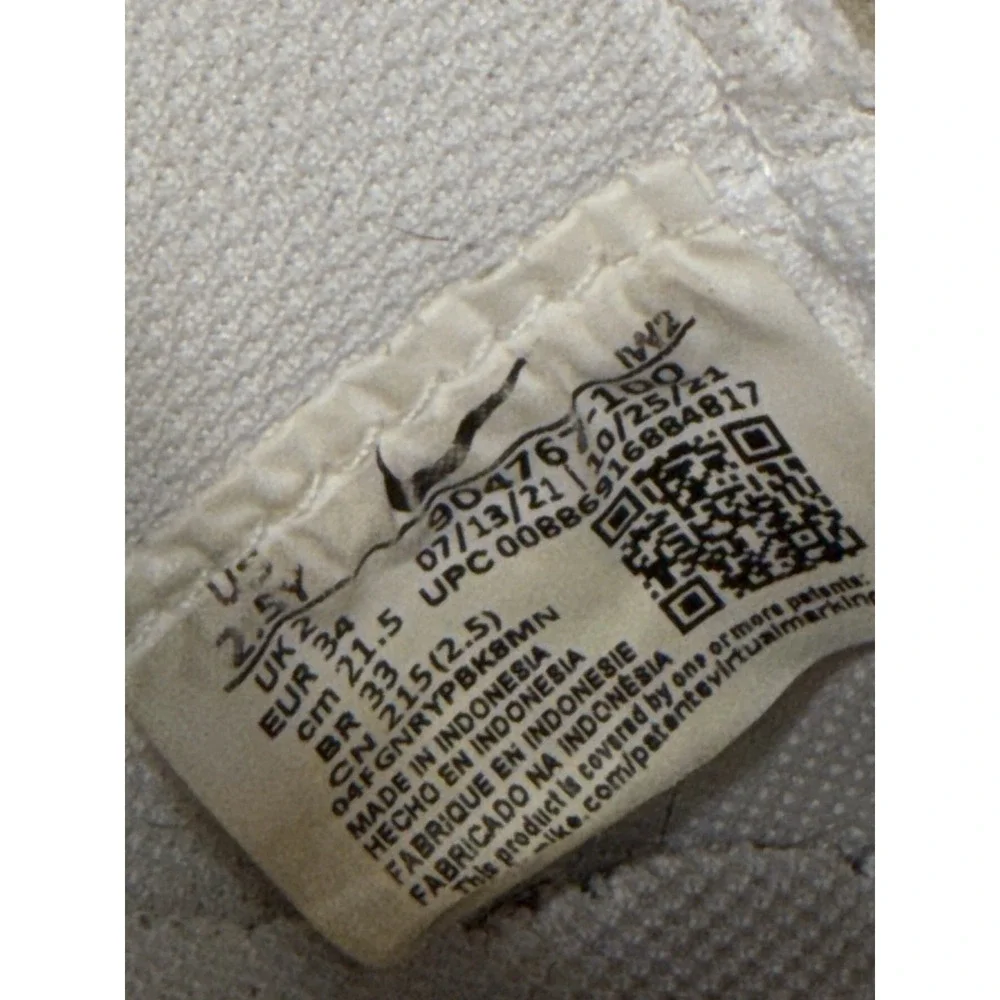 Nike Cortez Basic‎ SL Youth Size 2.5Y White Leather Shoes Sneakers 904767-102
